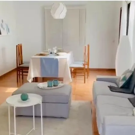 Lovely In With Private Pool&bbq Holiday home